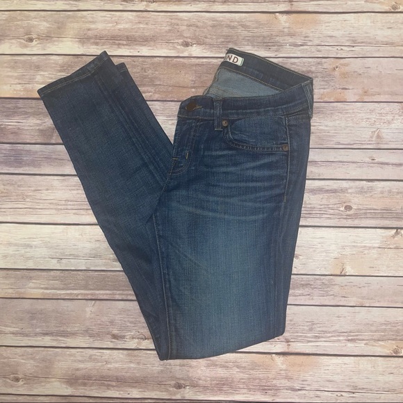 J Brand | Phoebe Cropped Low-Rise Skinny Jean | 26 - Picture 3 of 10